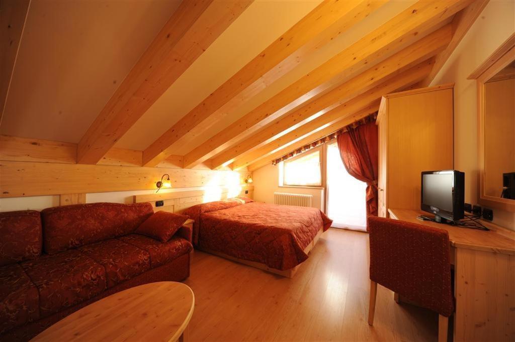Hotel Canada بينْسولُ الغرفة الصورة